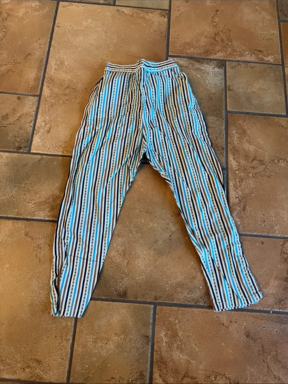 VINTAGE 1970’s STRIPED CAPRI PANTS